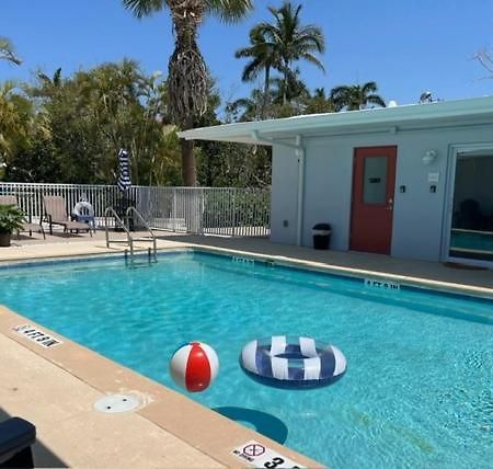 Sunshine Island Inn - Adults Only Sanibel Dış mekan fotoğraf